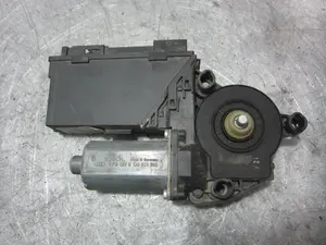 Foto de MOTOR ELEVALUNAS TRASERO IZQUIERDO VOLKSWAGEN TOUAREG (7LA) 3.0 V6 TDI DPF (224 CV / 165 KW) referencia 0130821765