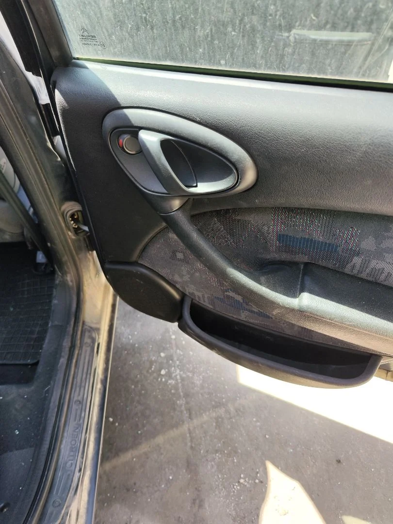 Foto de ELEVALUNAS TRASERO DERECHO CITROEN XSARA BERLINA 2.0 HDi CAT (RHY / DW10TD) (90 CV / 66 KW)