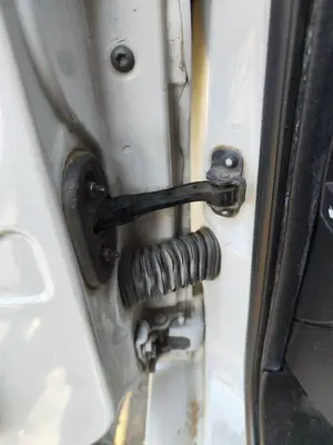 Foto de RETENEDOR PUERTA FIAT DUCATO 3 MAXI FURGÓN TS 35 (295) 2.3 JTD CAT (148 CV / 109 KW) referencia 1394172080