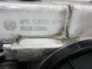 Foto de FARO DERECHO SKODA OCTAVIA BERLINA (1U2) referencia YU3X13005 foto 4
