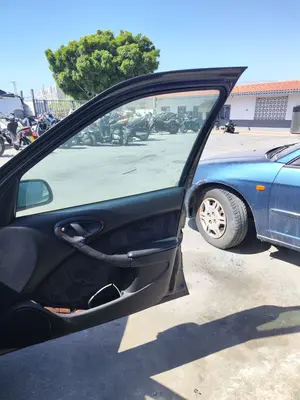 Foto de LUNA DELANTERA DERECHA CITROEN XSARA BERLINA 2.0 HDi CAT (RHY / DW10TD) (90 CV / 66 KW)
