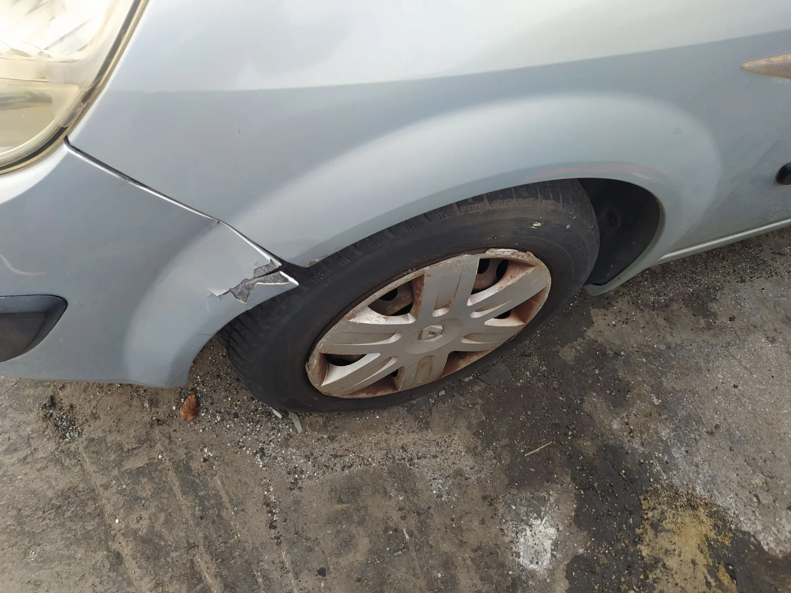 Foto de MANGUETA DELANTERA IZQUIERDA RENAULT SCENIC II (JM) 1.6 16V (113 CV / 83 KW) referencia 8200297033