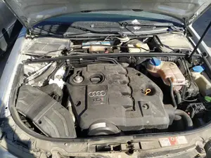 Foto de MOTOR COMPLETO AUDI A4 BERLINA (8E) 1.9 TDI (131 CV / 96 KW) referencia AVF