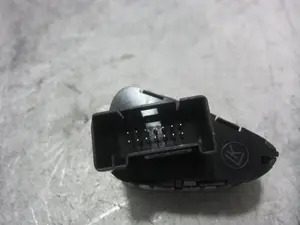 Foto de INTERRUPTOR OPEL CORSA E 1.2 (69 CV / 51 KW) referencia 13363826 foto 3