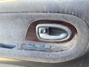 Foto de MANETA INTERIOR DELANTERA IZQUIERDA SSANGYONG KORANDO 2.9 Turbodiesel CAT (120 CV / 88 KW)