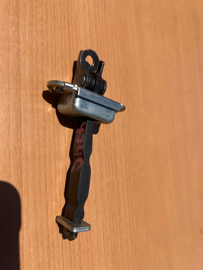 Foto de RETENEDOR PUERTA NISSAN MICRA (K12E) 1.2 CAT (65 CV / 48 KW)