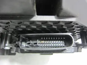 Foto de FARO IZQUIERDO LEXUS RX (GGL1/GYL1) referencia 8990848030 foto 6