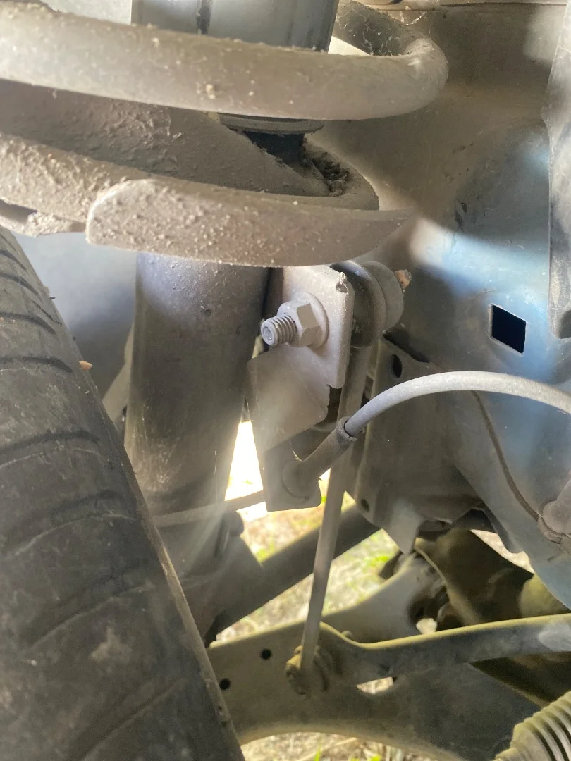 Foto de BRAZO SUSPENSION DELANTERO IZQUIERDO FORD FOCUS BERLINA (CB4) 1.6 TDCi CAT (109 CV / 80 KW)