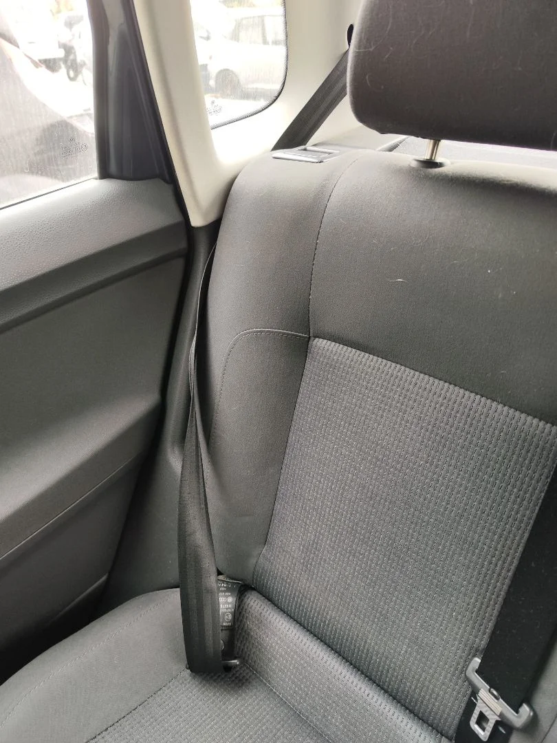Foto de CINTURON SEGURIDAD TRASERO DERECHO VOLKSWAGEN POLO IV (9N1) 1.4 16V (75 CV / 55 KW)