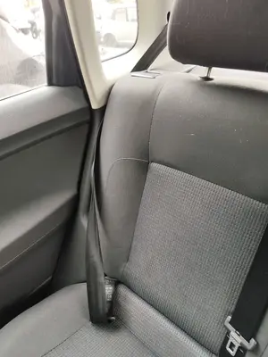 Foto de CINTURON SEGURIDAD TRASERO DERECHO VOLKSWAGEN POLO IV (9N1) 1.4 16V (75 CV / 55 KW)