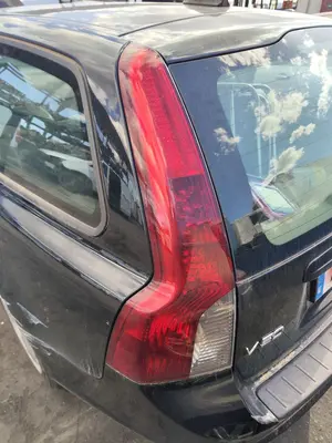 Foto de PILOTO TRASERO IZQUIERDO VOLVO V50 FAMILIAR 2.0 Diesel CAT (136 CV / 100 KW) referencia 30763511 foto 2