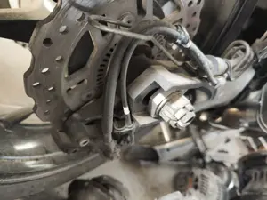 Foto de VARILLAJE DE FRENO TRASERO KAWASAKI ZZR 1400 1441 cm3 - 147.2 kW (0 CV / 0 KW) foto 2