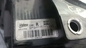 Foto de FARO DERECHO VOLKSWAGEN GOLF VI (5K1)(10.2008) 2.0 TDI DPF (170 CV / 125 KW) referencia 89319349 foto 4