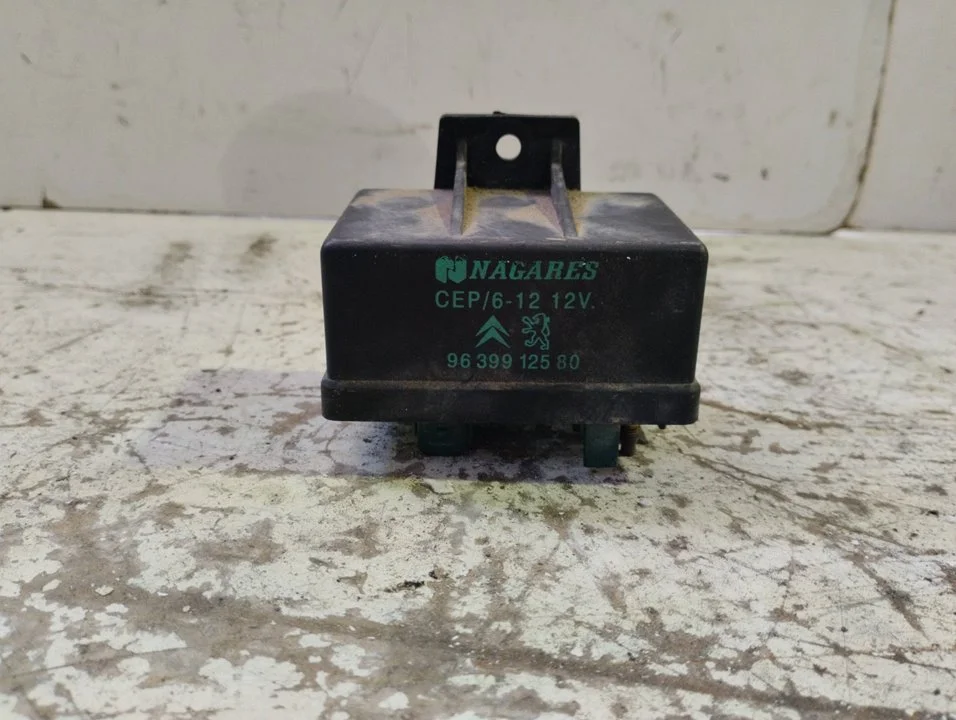 Foto de CAJA PRECALENTAMIENTO CITROEN BERLINGO 1.9 Diesel (69 CV / 51 KW) referencia 9639912580
