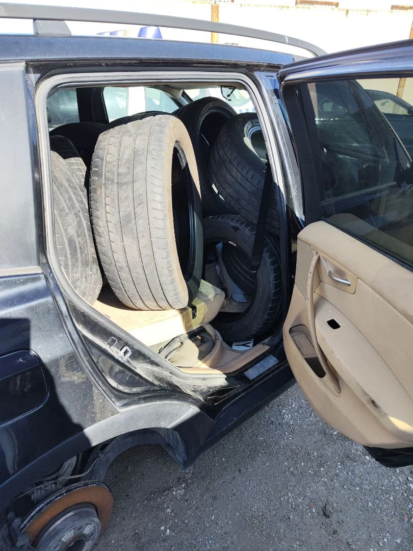 Foto de GOMAS CONTORNO PUERTA BMW SERIE X3 (E83) 2.0 16V Diesel CAT (150 CV / 110 KW)