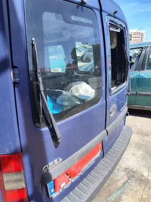 Foto de BRAZO LIMPIA TRASERO OPEL COMBO (CORSA C) 1.3 16V CDTI CAT (Z 13 DT / LN9) (69 CV / 51 KW)