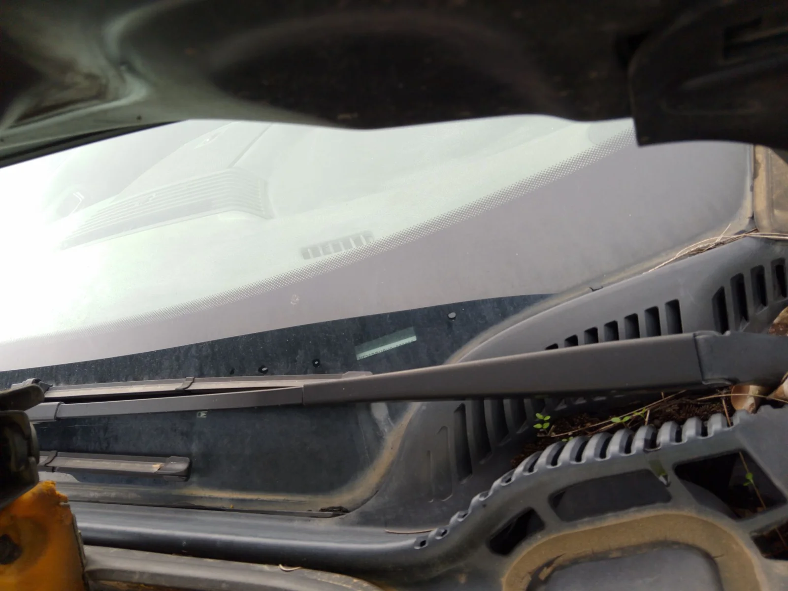 Foto de BRAZO LIMPIA DELANTERO IZQUIERDO PEUGEOT 407 2.0 16V HDi FAP CAT (RHR / DW10BTED4) (136 CV / 100 KW)