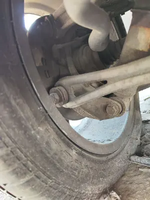 Foto de MANGUETA TRASERA IZQUIERDA VOLKSWAGEN TOUAREG (7L6) 4.2 V8 32V FSI (350 CV / 257 KW)