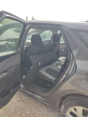Foto de GOMAS CONTORNO PUERTA CITROEN C4 PICASSO/SPACETOURER 1.6 HDi FAP (92 CV / 68 KW)