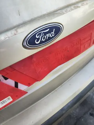 Foto de CERRADURA MALETERO / PORTON FORD MONDEO BERLINA (GE) 2.0 TDCi CAT (131 CV / 96 KW)