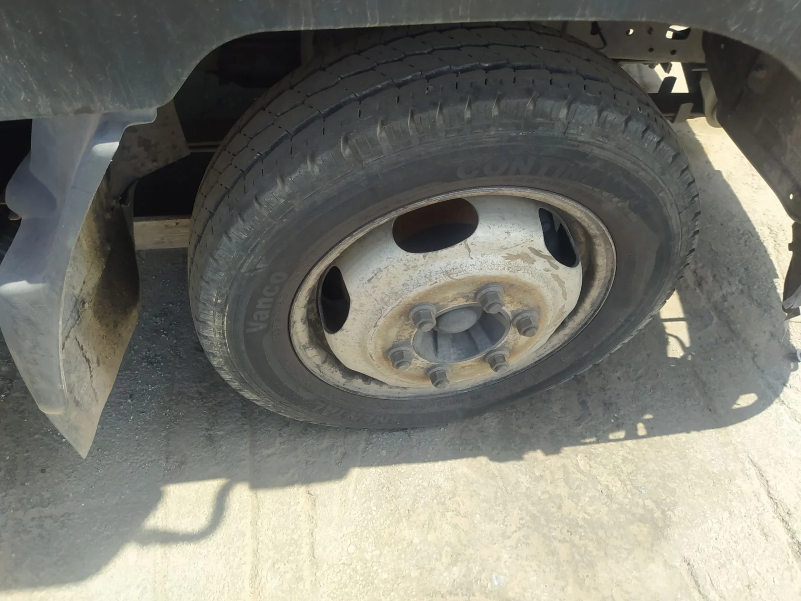 Foto de AMORTIGUADOR DELANTERO DERECHO MITSUBISHI CANTER 3.0 Diesel (125 CV / 92 KW)