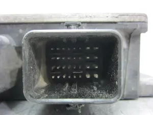 Foto de CENTRALITA MOTOR UCE RENAULT CLIO III 1.5 dCi Diesel (68 CV / 50 KW) referencia 8200399038 foto 2