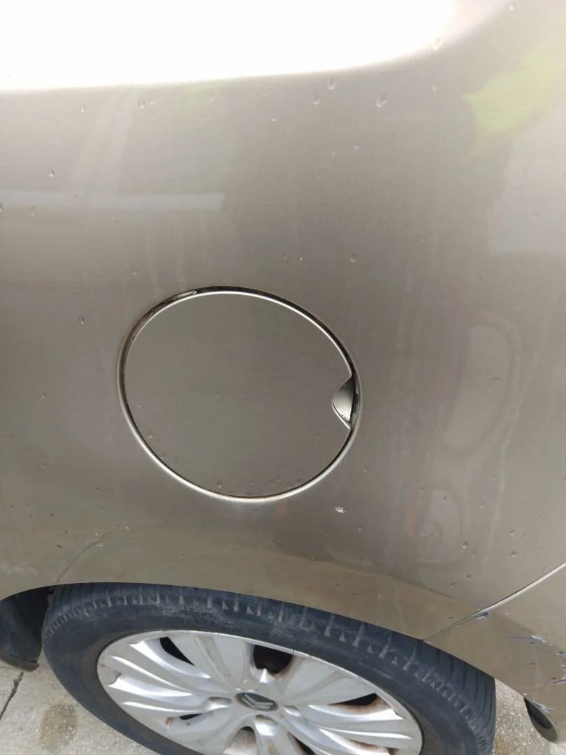 Foto de TAPA EXTERIOR COMBUSTIBLE CITROEN C3 PICASSO 1.6 16V (120 CV / 88 KW)