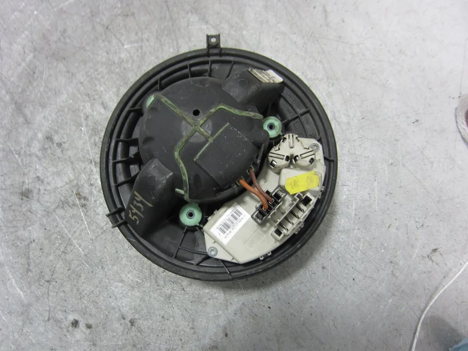 Foto de MOTOR CALEFACCION BMW SERIE 3 BERLINA (E90) 2.0 16V Diesel (163 CV / 120 KW) referencia 64119227670