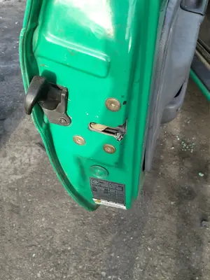 Foto de CERRADURA PUERTA DELANTERA IZQUIERDA RENAULT TWINGO I (C06) 1.2  (58 CV / 43 KW)