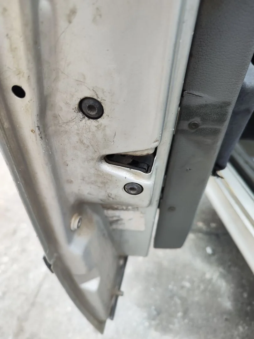 Foto de CERRADURA PUERTA DELANTERA IZQUIERDA SKODA OCTAVIA BERLINA (1U2) 1.9 TDI (90 CV / 66 KW) referencia 3B1837015Q