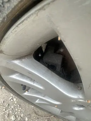 Foto de PINZA DE FRENO DELANTERA IZQUIERDA RENAULT LAGUNA II (BG0) 2.0  (135 CV / 99 KW) referencia 7701049091