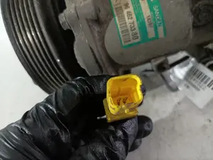 Foto de COMPRESOR AIRE ACONDICIONADO CITROEN C3 referencia 9646273380 foto 4