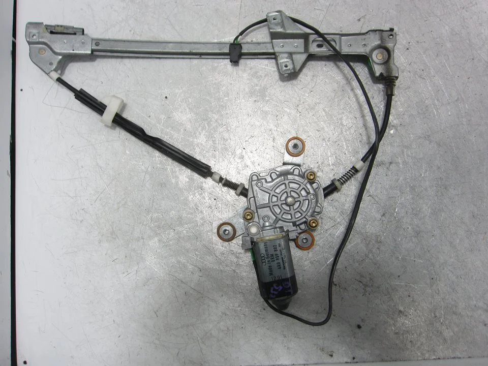 Foto de ELEVALUNAS DELANTERO DERECHO AUDI 100 AVANT (C4) 2.3 (133 CV / 98 KW) referencia 4A0837398A