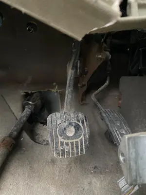Foto de PEDAL FRENO NISSAN MICRA (K12E) 1.2 CAT (65 CV / 48 KW)