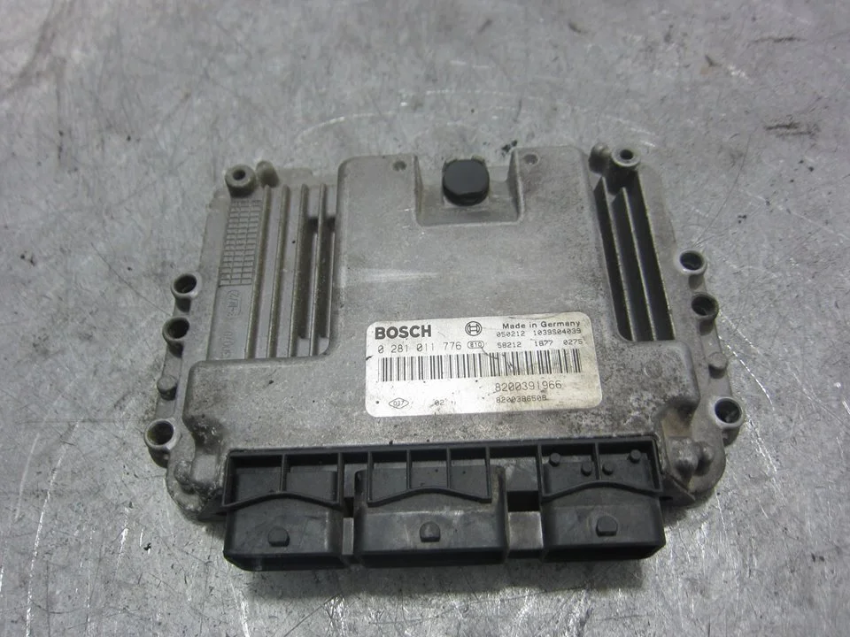 Foto de CENTRALITA MOTOR UCE RENAULT MEGANE II BERLINA 3P 1.9 dCi Diesel (120 CV / 88 KW) referencia 8200391966