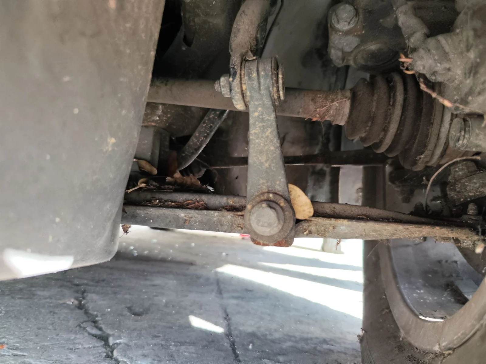 Foto de BRAZO SUSPENSION DELANTERO IZQUIERDO VOLKSWAGEN GOLF IV BERLINA (1J1)(10.1997) 2.0 (116 CV / 85 KW)