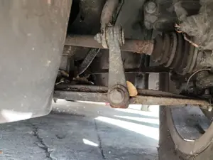 Foto de BRAZO SUSPENSION DELANTERO IZQUIERDO VOLKSWAGEN GOLF IV BERLINA (1J1)(10.1997) 2.0  (116 CV / 85 KW)