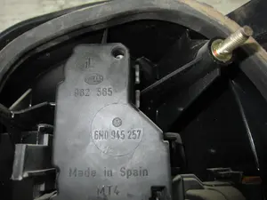 Foto de PILOTO TRASERO IZQUIERDO VOLKSWAGEN POLO III (6N1) 1.4 16V (101 CV / 74 KW) referencia 6N0945257 foto 8