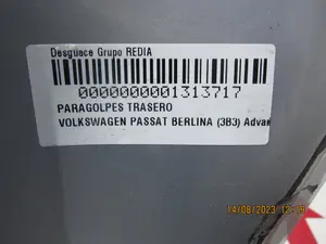 Foto de PARAGOLPES TRASERO VOLKSWAGEN PASSAT BERLINA (3B3) 1.9 TDI (131 CV / 96 KW) foto 2