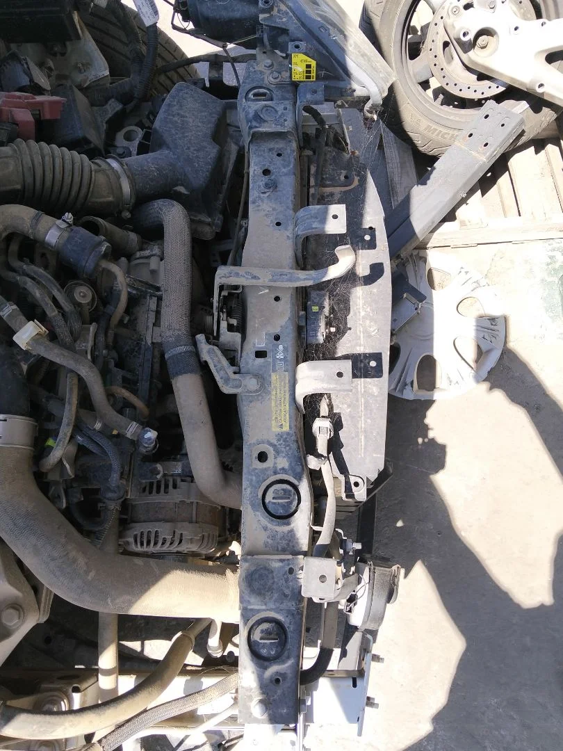 Foto de PANEL FRONTAL NISSAN MICRA (K14) 1.0 12V CAT (71 CV / 52 KW)