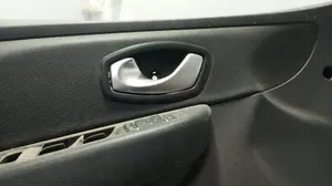 Foto de MANETA INTERIOR DELANTERA IZQUIERDA RENAULT CLIO IV GRANDTOUR 0.9 Energy (90 CV / 66 KW) referencia 826730001R