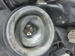 Foto de FARO DERECHO NISSAN MICRA (K12E) 1.2 CAT (80 CV / 59 KW) referencia 26010AX600 foto 8