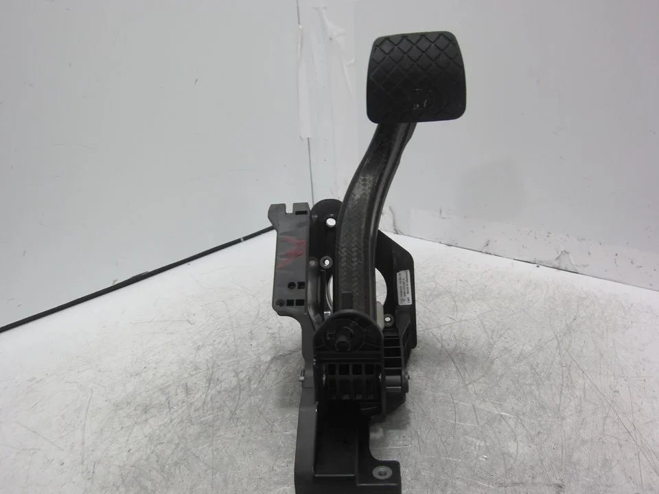 Foto de PEDAL FRENO PORSCHE MACAN (95BA) referencia 95B723031L