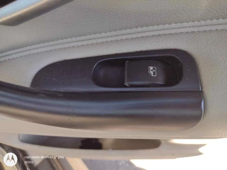 Foto de MANDO ELEVALUNAS TRASERO DERECHO SAAB 9-3 BERLINA 1.9 TiD CAT (150 CV / 110 KW) referencia 12758530