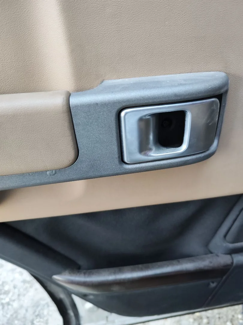 Foto de MANETA INTERIOR TRASERA IZQUIERDA LAND ROVER RANGE ROVER (LM) 4.4 V8 CAT (306 CV / 225 KW)