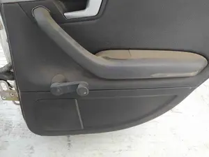 Foto de ELEVALUNAS TRASERO DERECHO AUDI A4 AVANT (8E) 2.5 V6 24V TDI (163 CV / 120 KW) foto 2