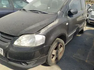 Foto de ALETA DELANTERA IZQUIERDA VOLKSWAGEN FOX (5Z1)(04.2005) 1.4  (75 CV / 55 KW) referencia 5Z0821021H