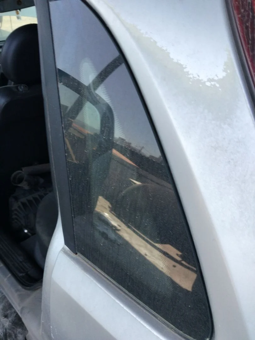 Foto de LUNA CUSTODIA TRASERA IZQUIERDA OPEL CORSA C 1.2 16V CAT (Z 12 XE / LW4) (75 CV / 55 KW)