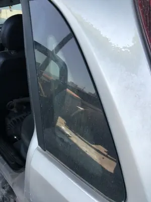 Foto de LUNA CUSTODIA TRASERA IZQUIERDA OPEL CORSA C 1.2 16V CAT (Z 12 XE / LW4) (75 CV / 55 KW)