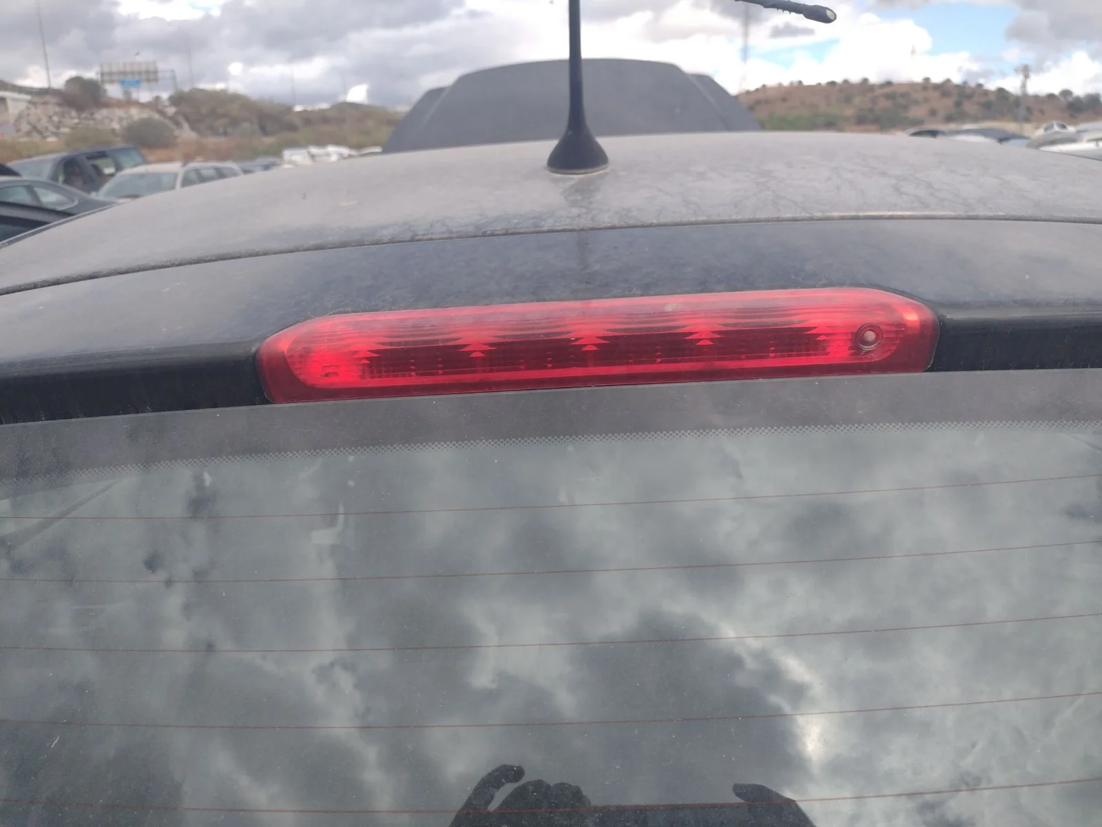 Foto de LUZ CENTRAL DE FRENO PEUGEOT 308 1.6 16V HDi (90 CV / 66 KW)